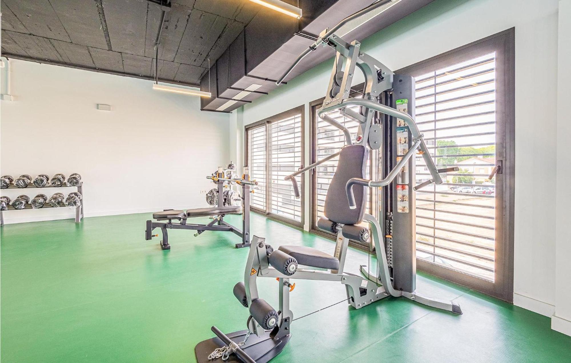 Appartement Amazing In With Outdoor Swimming Pool&2 Bedrooms