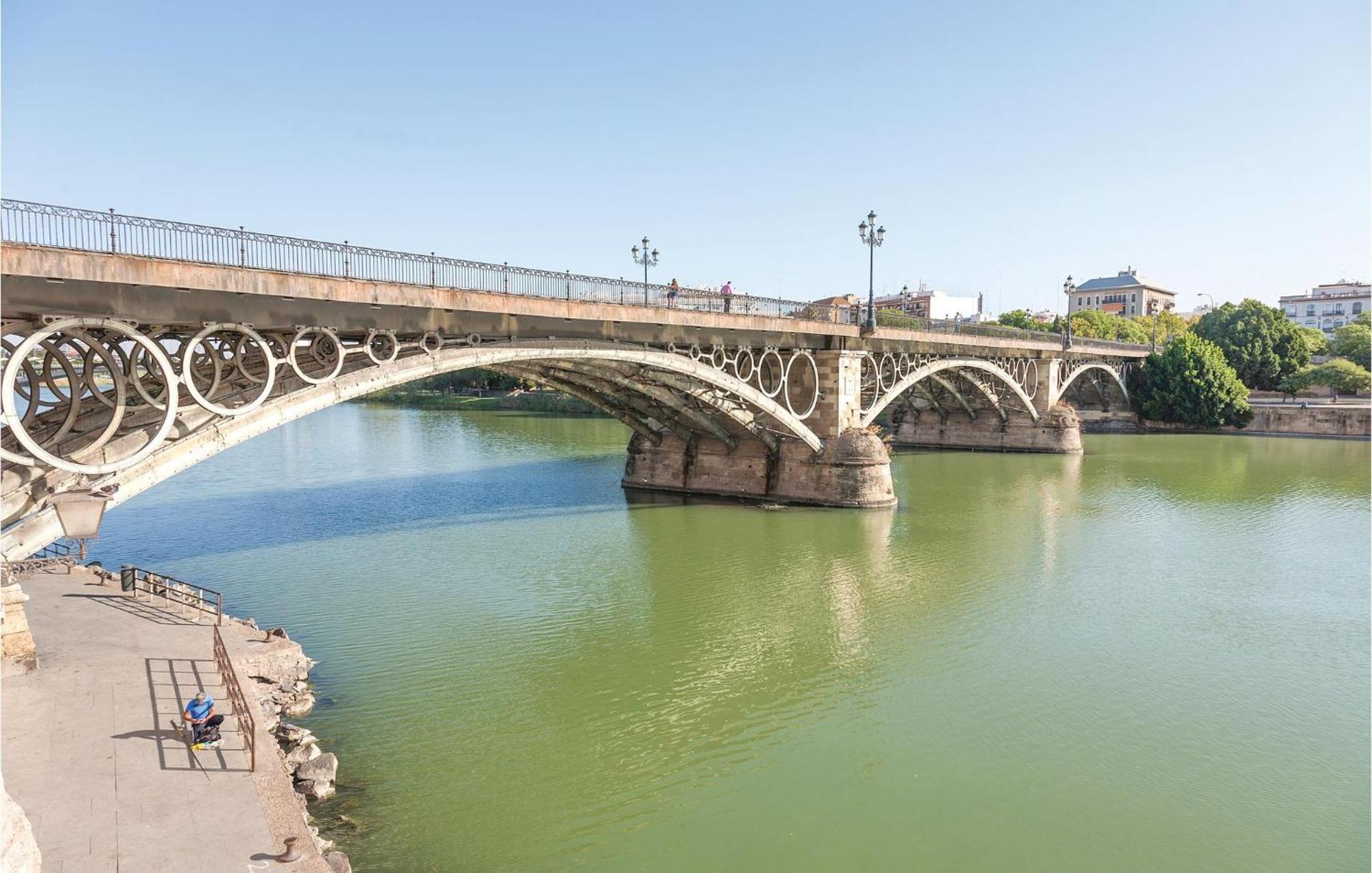 Amazing In With Outdoor Swimming Pool&2 Bedrooms * Sevilla