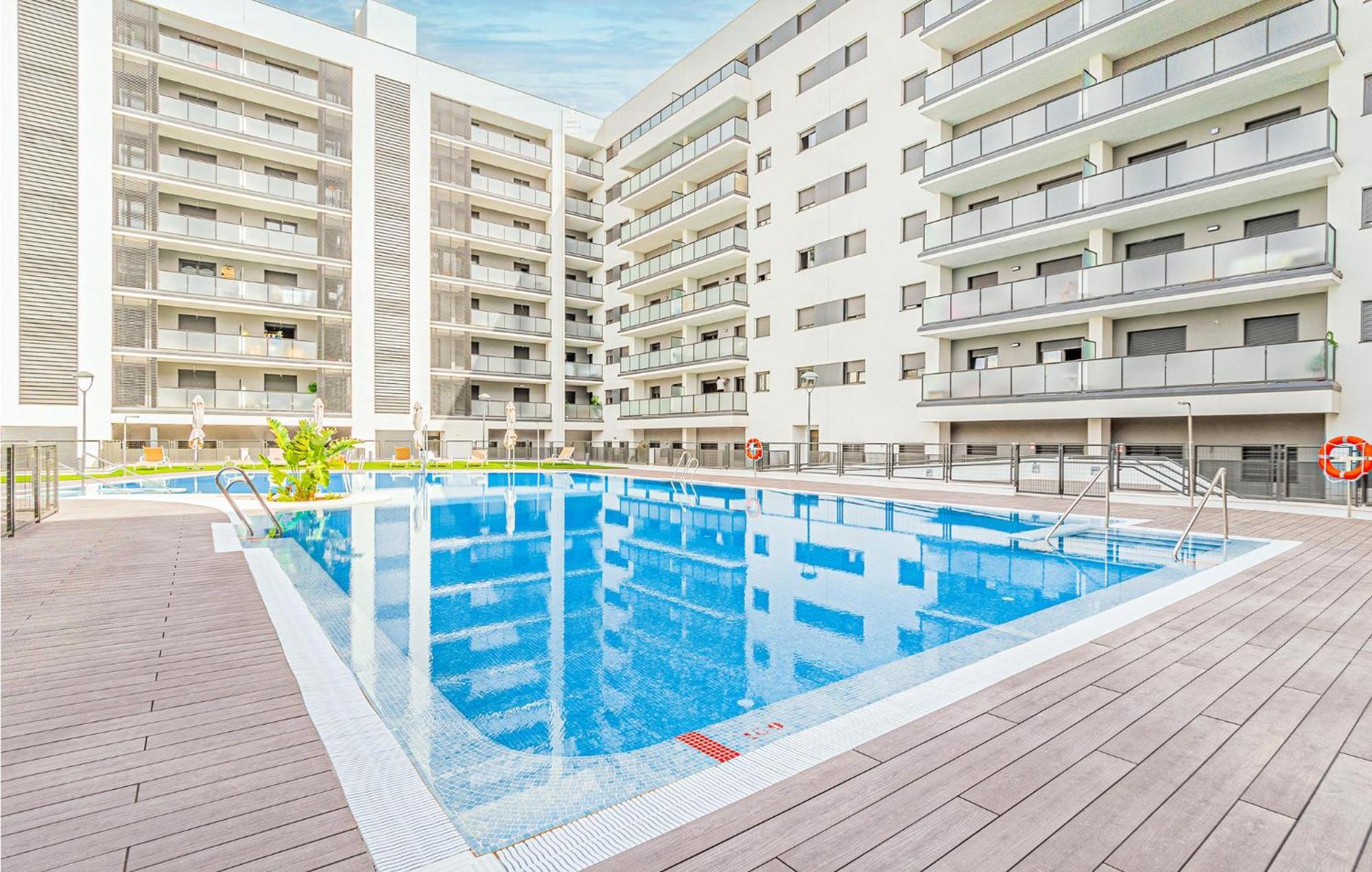 Amazing In With Outdoor Swimming Pool&2 Bedrooms