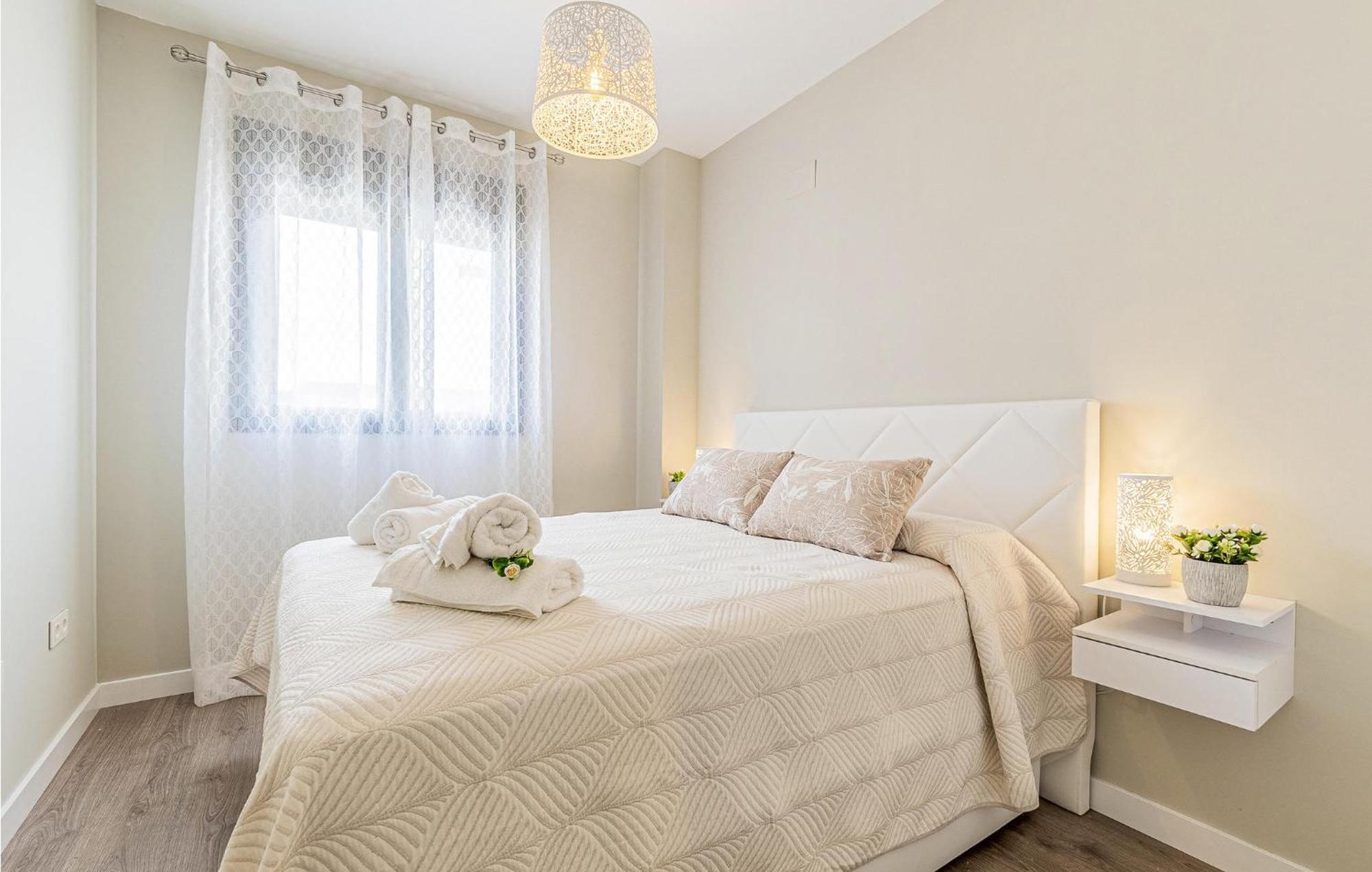 Appartement Amazing In With Outdoor Swimming Pool&2 Bedrooms Sevilla