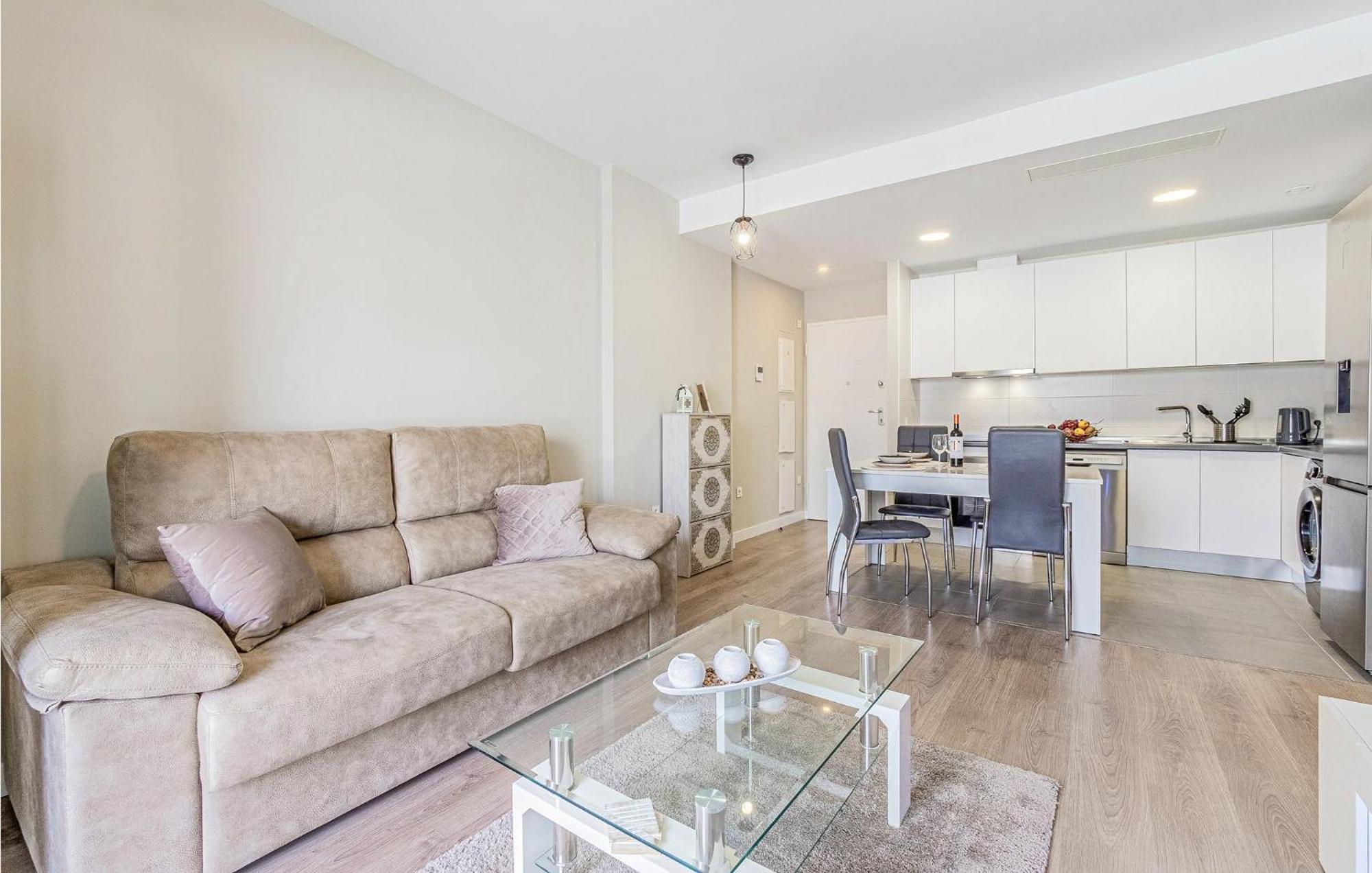 Appartement Amazing In With Outdoor Swimming Pool&2 Bedrooms *