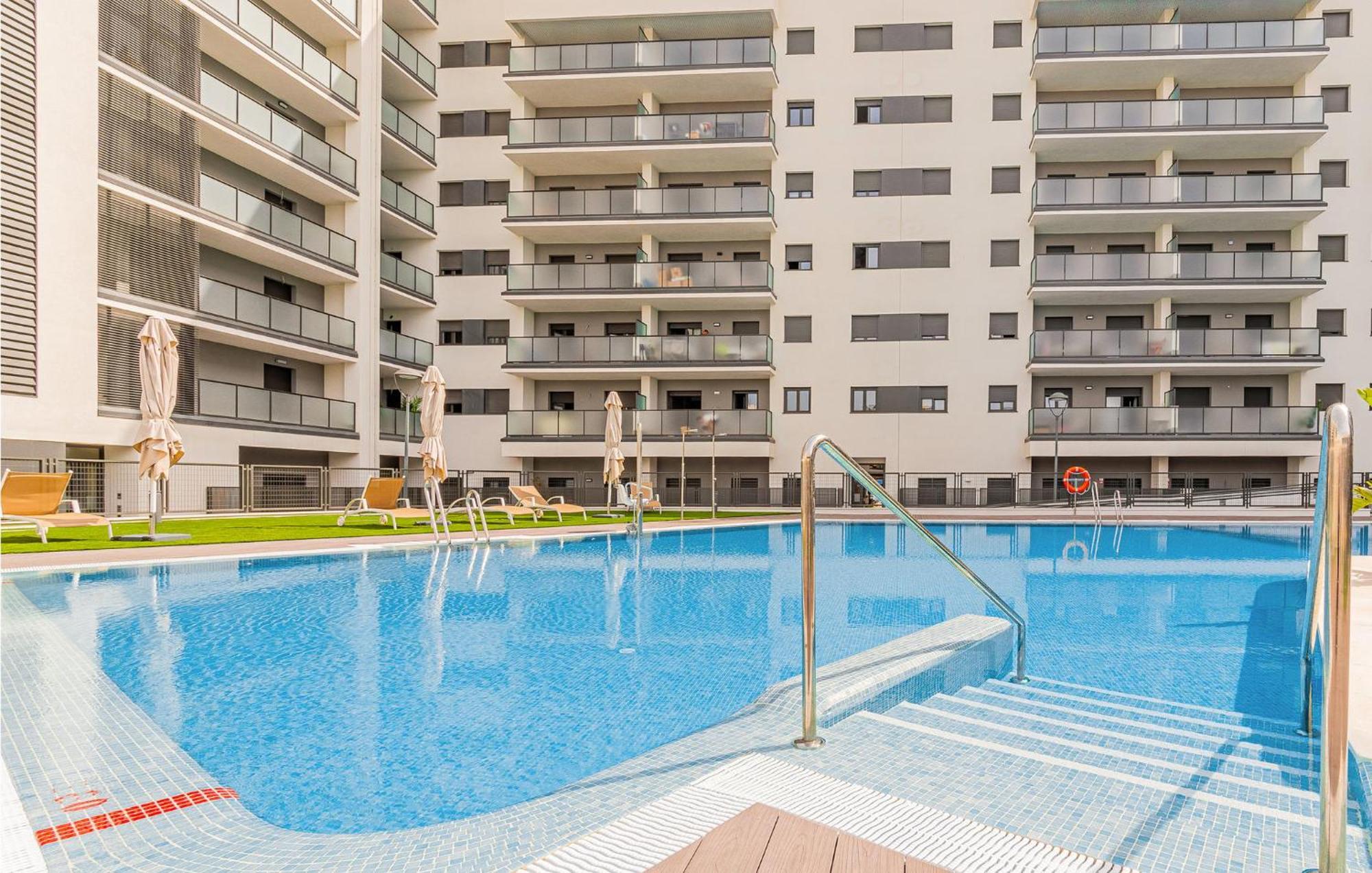 Appartement Amazing In With Outdoor Swimming Pool&2 Bedrooms Sevilla